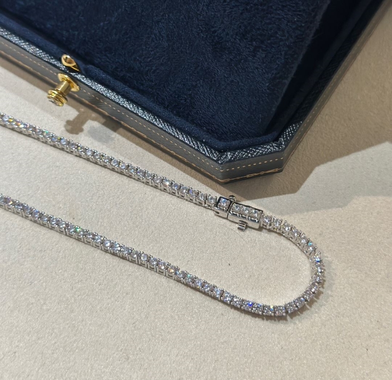 T*f*ny necklaces